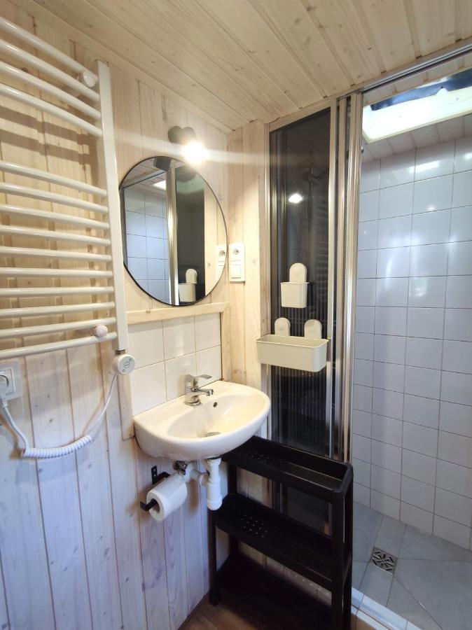 Lesny Domek W Stylu Scandi Z Jacuzzi Nad Jeziorem Kaszuby Grzybowo  Exterior photo