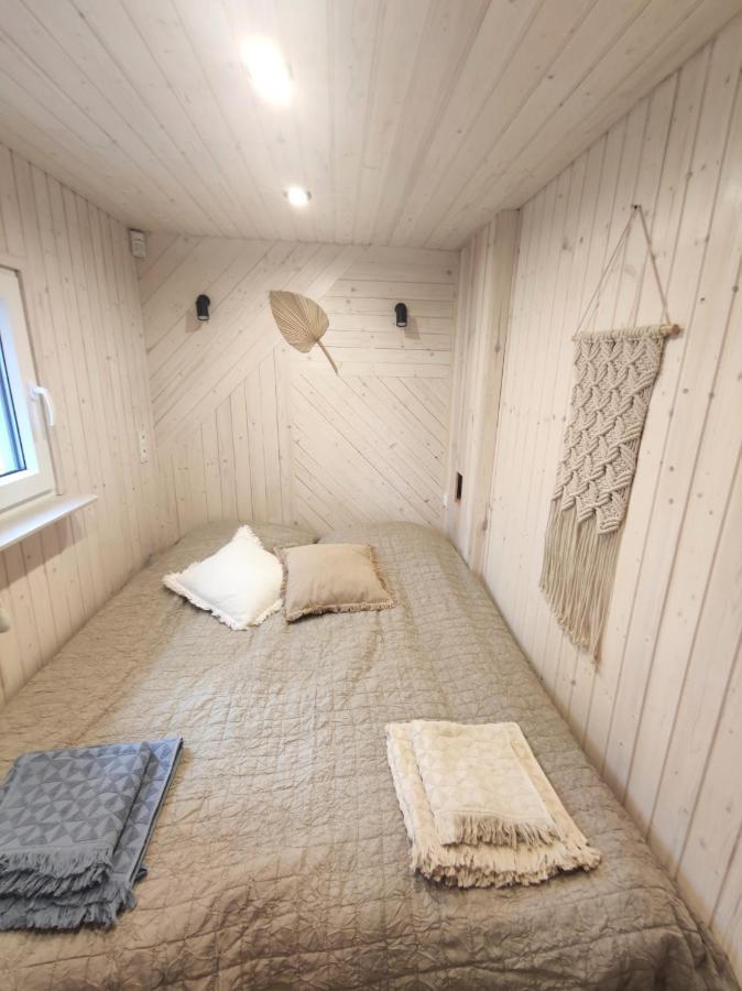 Lesny Domek W Stylu Scandi Z Jacuzzi Nad Jeziorem Kaszuby Grzybowo  Exterior photo