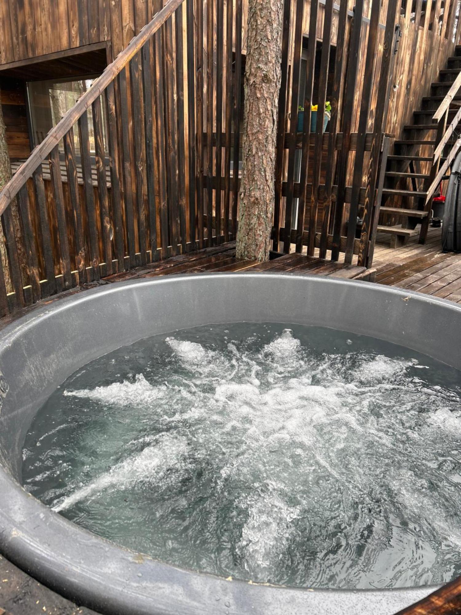 Lesny Domek W Stylu Scandi Z Jacuzzi Nad Jeziorem Kaszuby Grzybowo  Exterior photo