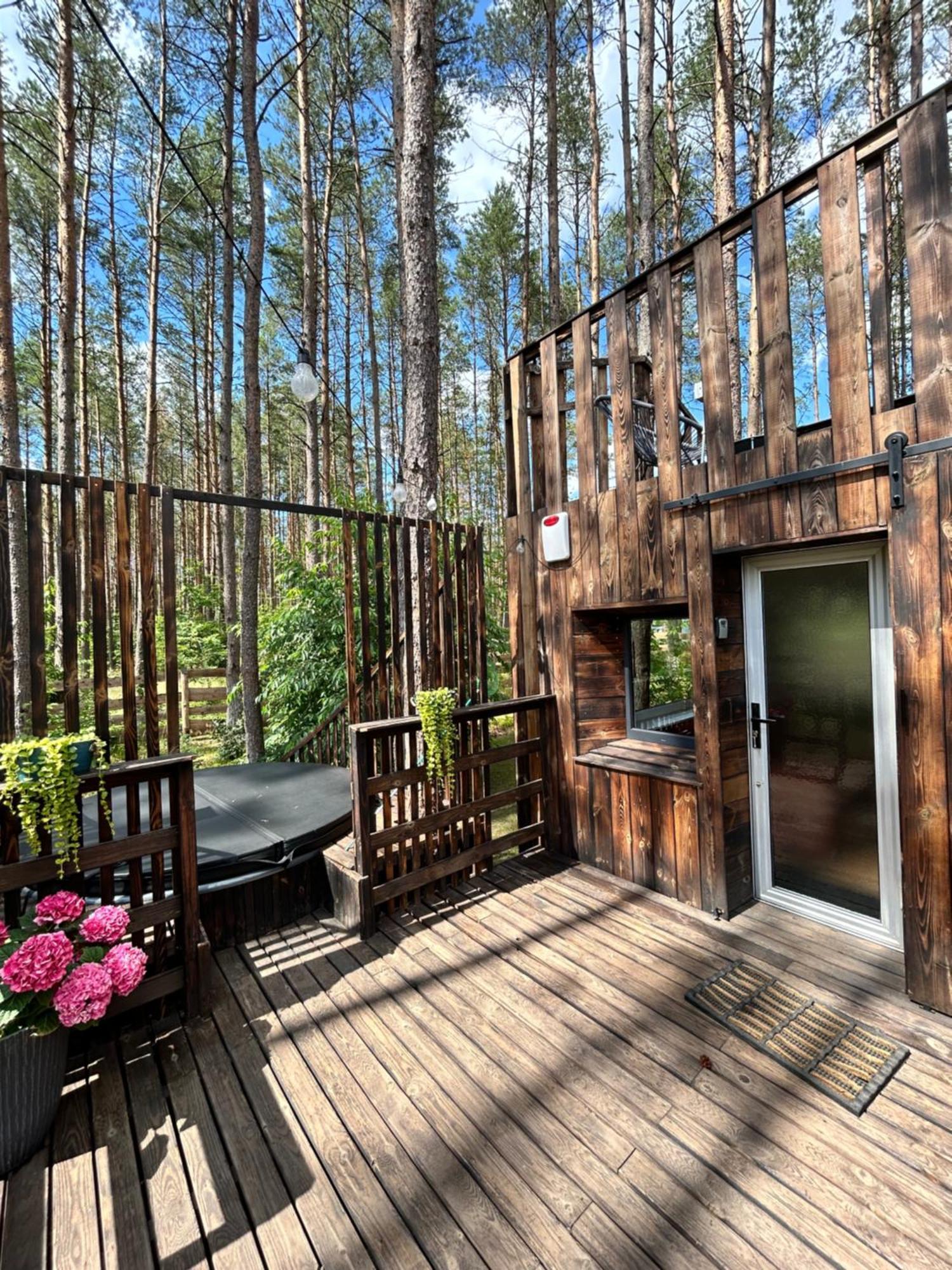 Lesny Domek W Stylu Scandi Z Jacuzzi Nad Jeziorem Kaszuby Grzybowo  Exterior photo