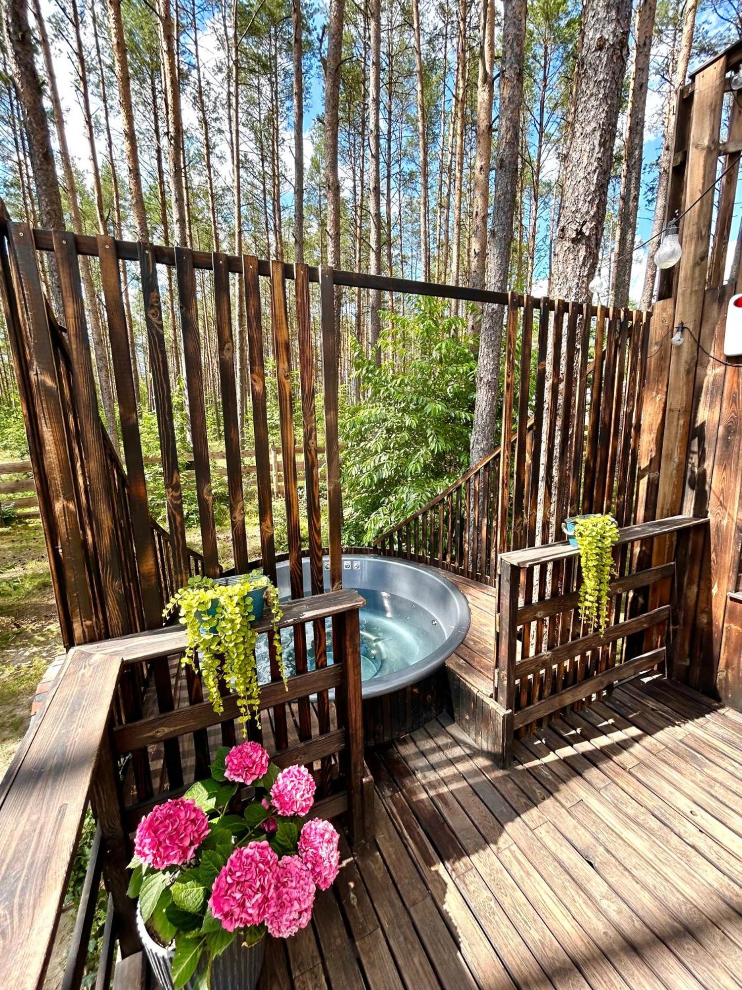 Lesny Domek W Stylu Scandi Z Jacuzzi Nad Jeziorem Kaszuby Grzybowo  Exterior photo