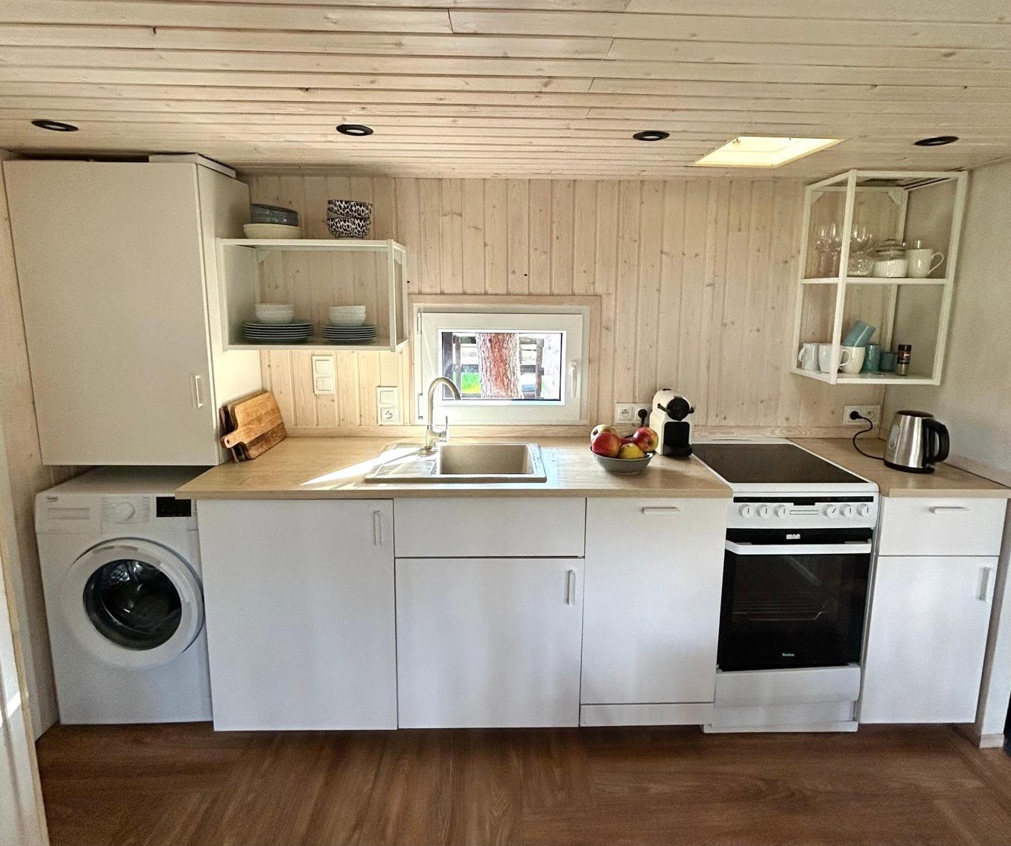 Lesny Domek W Stylu Scandi Z Jacuzzi Nad Jeziorem Kaszuby Grzybowo  Exterior photo