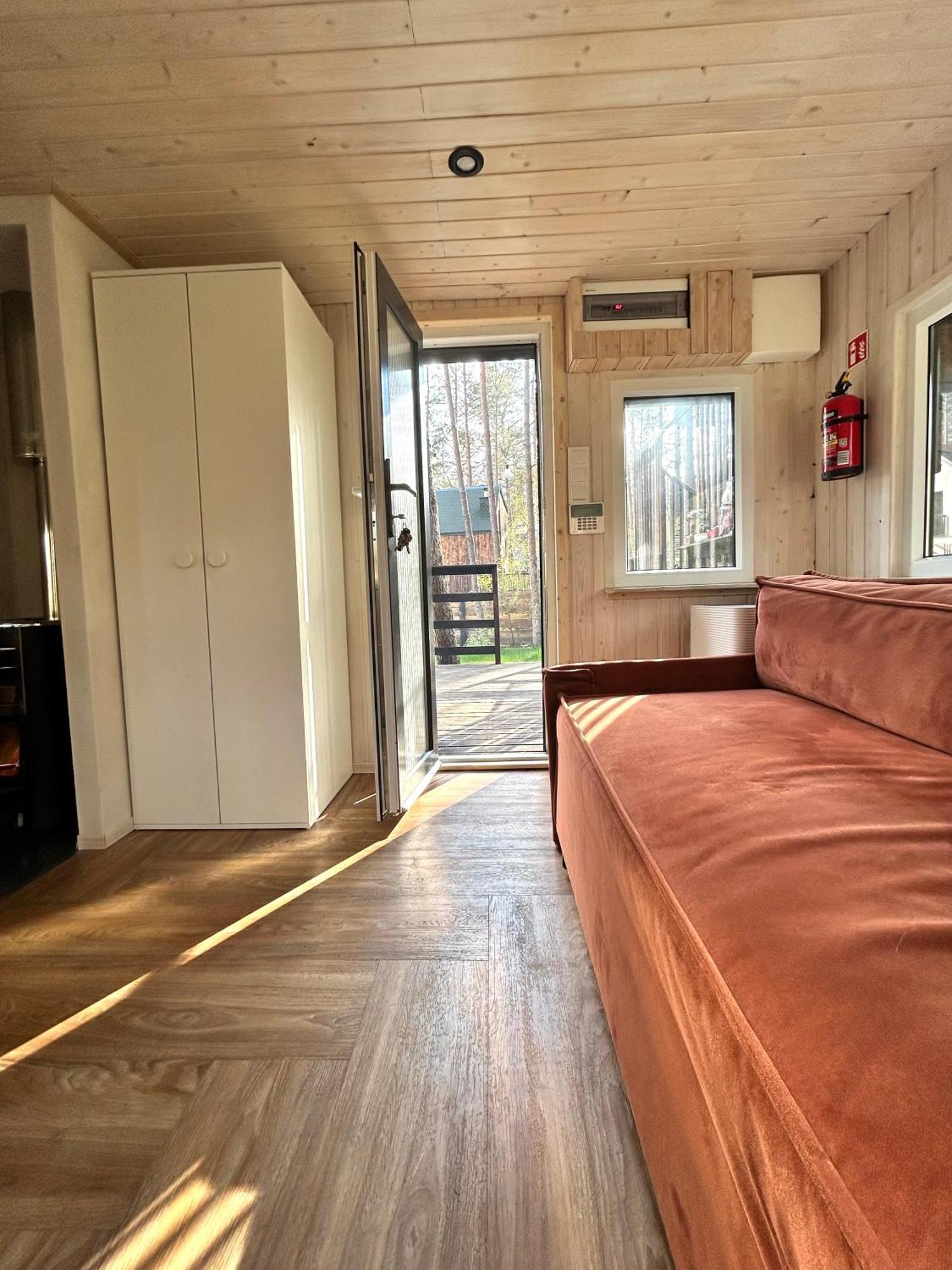 Lesny Domek W Stylu Scandi Z Jacuzzi Nad Jeziorem Kaszuby Grzybowo  Exterior photo